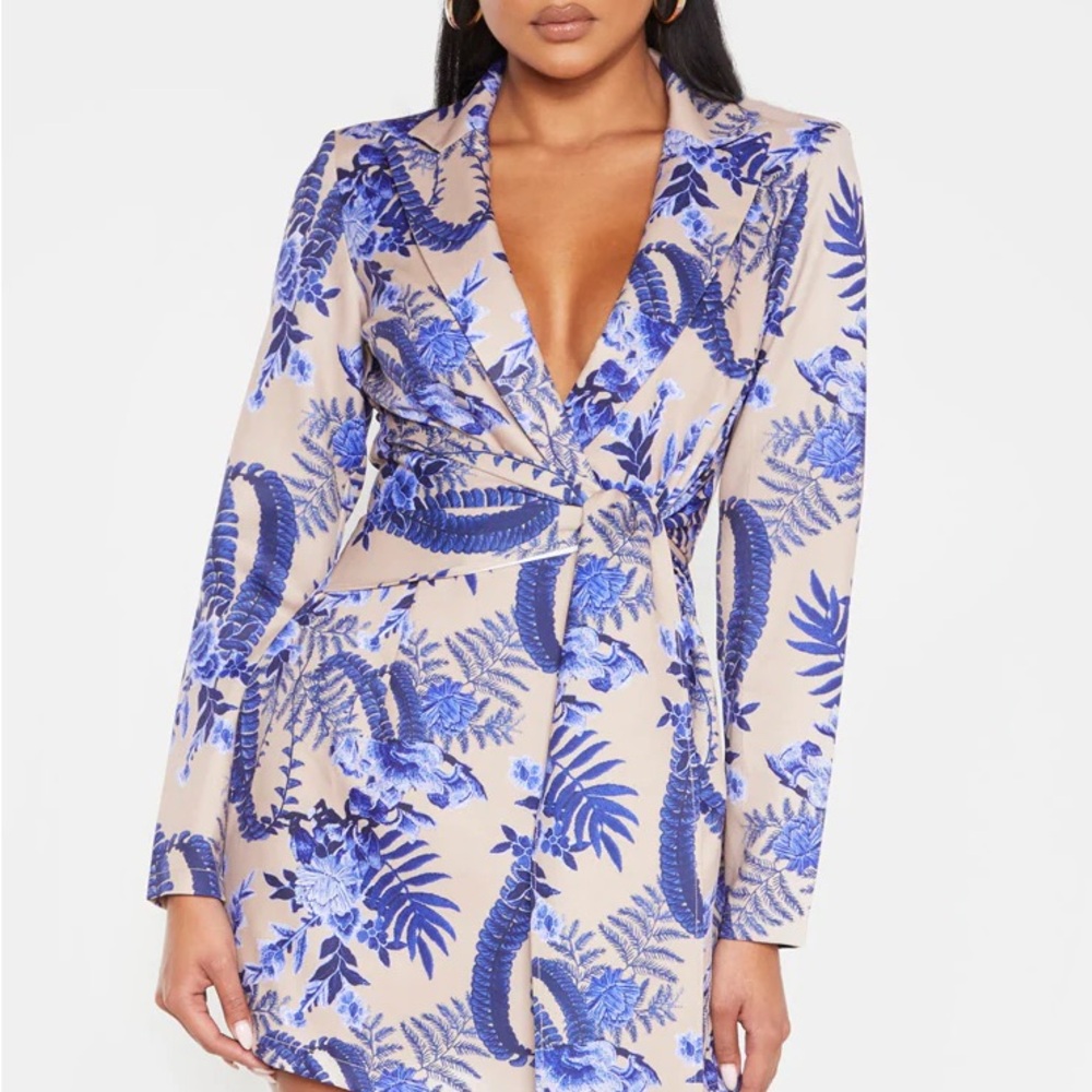 PrettyLittleThing Blue, Cream Dress Women Size 2 Occasion